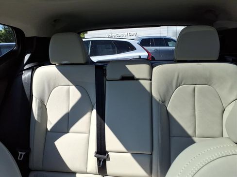 New 2026 Volvo XC40 B5 Plus w/ Protection Package Premier image 15