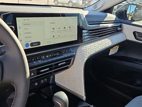 Used 2026 Toyota Camry XLE image 16