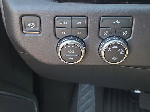 New 2026 GMC Sierra 1500 SLE w/ X31 Off-Road Package image 21