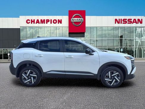 New 2026 Nissan Kicks SV w/ SV Premium Package FWD image 7