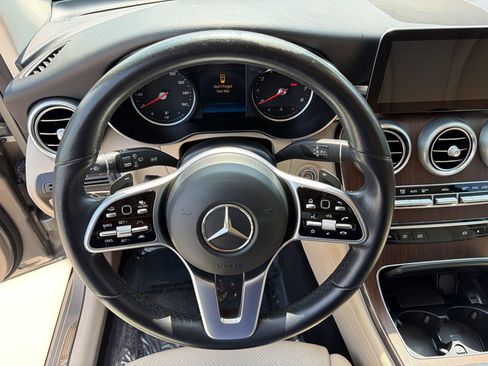 Used 2022 Mercedes-Benz GLC 300 4MATIC image 27