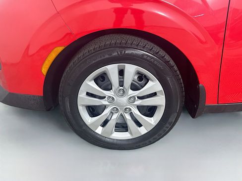 Used 2022 Kia Soul LX FWD image 37