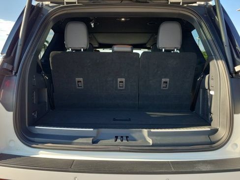 Certified 2023 Lincoln Navigator Reserve AWD/4WD image 8