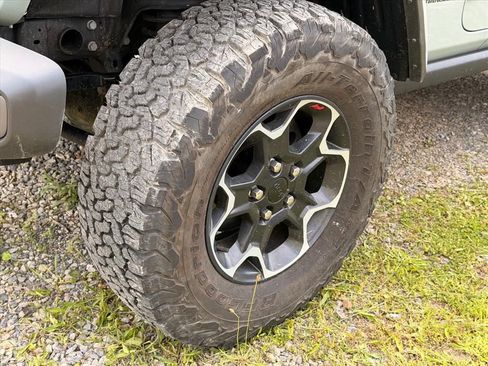 Used 2023 Jeep Wrangler Rubicon w/ Cold Weather Group AWD/4WD image 6