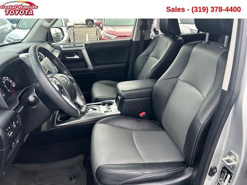 Used 2022 Toyota 4Runner SR5 Premium w/ Moonroof Package image 11