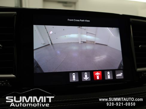 New 2027 Chrysler Pacifica Limited AWD/4WD image 20