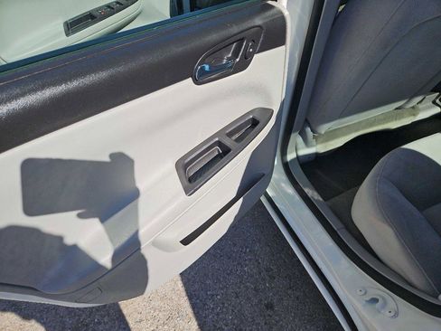 Used 2007 Chevrolet Impala LT w/ Preferred Equipment Group image 27