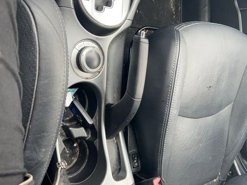 Used 2010 Mitsubishi Outlander XLS image 21