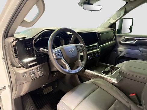 Certified 2025 Chevrolet Silverado 2500 LTZ w/ Trail Boss Package AWD/4WD image 9