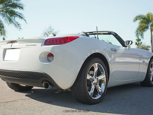 Used 2007 Pontiac Solstice Convertible w/ Premium Package image 6