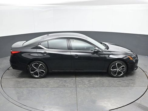 Used 2025 Nissan Altima 2.5 SR FWD image 36