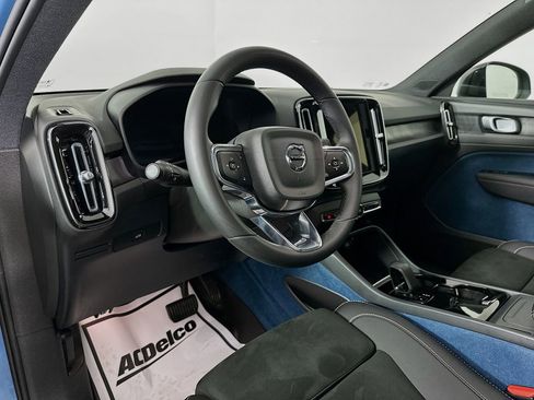 Used 2023 Volvo XC40 Recharge Plus AWD/4WD image 9