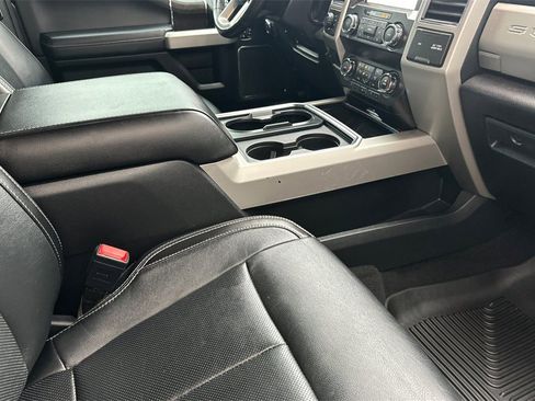 Used 2020 Ford F350 Lariat w/ Lariat Ultimate Package image 16