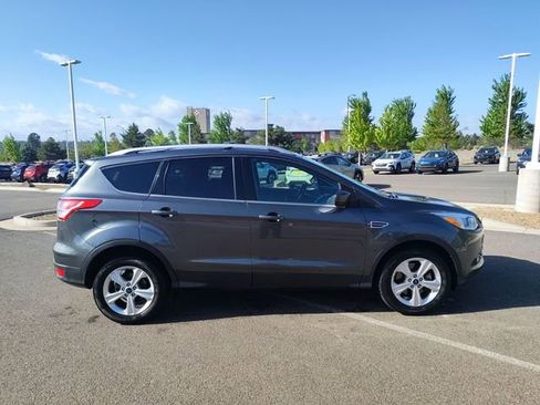Used 2015 Ford Escape SE AWD/4WD image 2