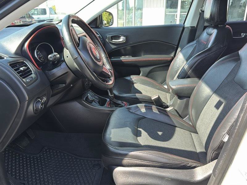 Used 2019 Jeep Compass Trailhawk w/ Cold Weather Group AWD/4WD image 16