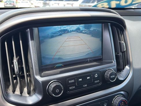 Used 2018 Chevrolet Colorado Z71 AWD/4WD image 14