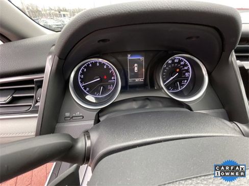 Used 2019 Toyota Camry SE image 15