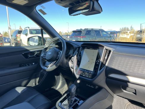 Used 2025 Subaru Forester Limited image 16