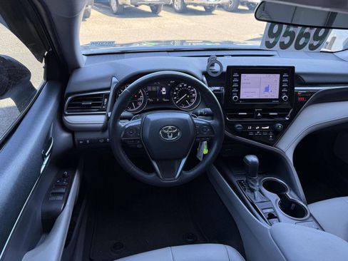 Used 2021 Toyota Camry SE w/ Cold Weather Package AWD/4WD image 12