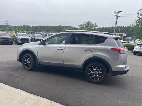 Used 2017 Toyota RAV4 SE AWD/4WD image 17