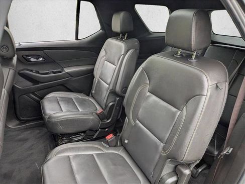 Used 2023 Chevrolet Traverse LT w/ LT Premium Package AWD/4WD image 19