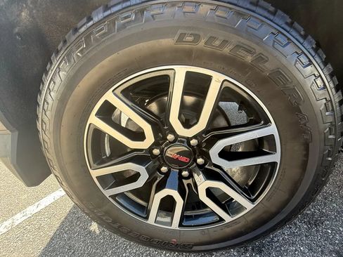 Used 2019 GMC Sierra 1500 AT4 w/ AT4 Premium Package AWD/4WD image 26