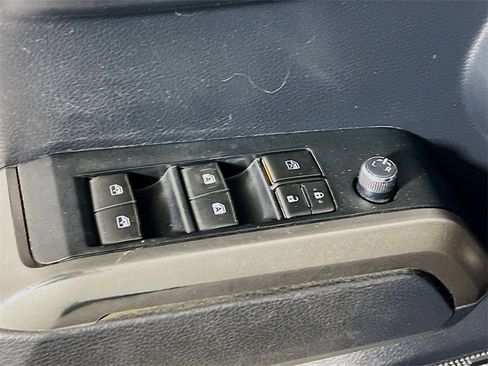 Certified 2018 Toyota Tacoma Limited image 17