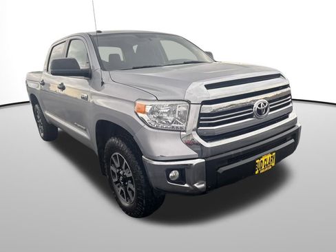 Used 2016 Toyota Tundra SR5 image 12