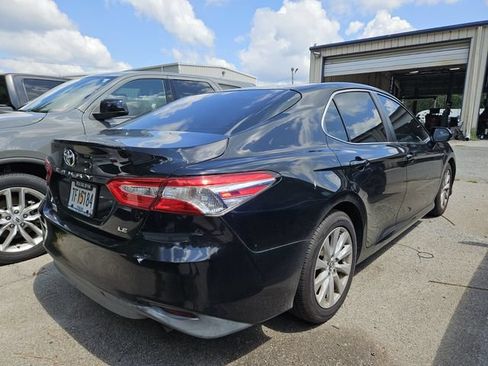 Used 2018 Toyota Camry LE FWD image 7