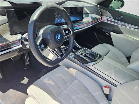 Certified 2024 BMW i7 eDrive50 w/ M Sport Package RWD image 10