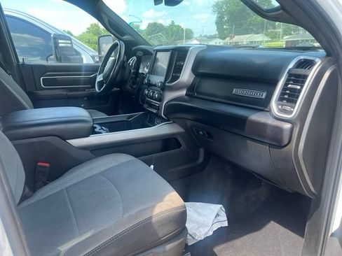 Used 2024 RAM 2500 Big Horn w/ Off Road Package AWD/4WD image 33