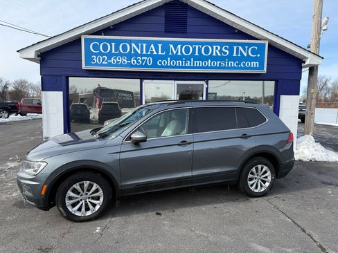 Used 2019 Volkswagen Tiguan SE w/ Panoramic Sunroof Package image 1