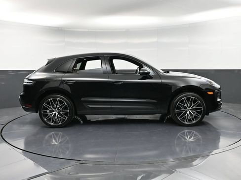 Certified 2026 Porsche Macan AWD/4WD image 9