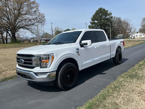Used 2021 Ford F150 Lariat w/ Equipment Group 501A Mid image 4