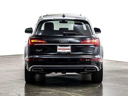 Used 2024 Audi Q5 e Premium Plus image 3