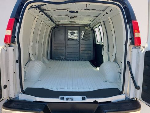 Used 2018 GMC Savana 2500 w/ Driver Convenience Package RWD image 17