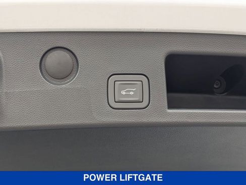 New 2026 GMC Terrain Denali w/ LPO, Floor Liner Package image 34