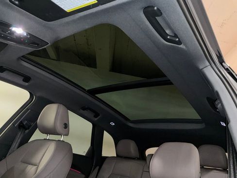 Certified 2025 Audi Q5 Premium w/ Convenience Package image 5