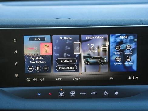 New 2026 Nissan Leaf FWD image 16