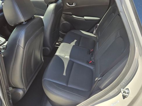 Used 2023 Hyundai Kona Limited image 11