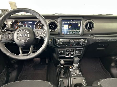 Used 2023 Jeep Wrangler Freedom Edition image 20