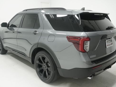 Used 2022 Ford Explorer ST-Line w/ Class IV Trailer Tow Package RWD image 6