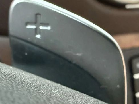 Used 2017 Mercedes-Benz SL 550 image 28