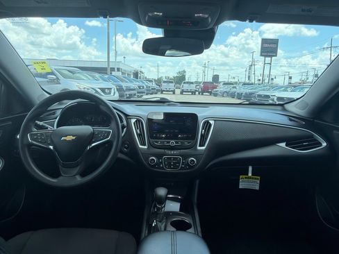 Used 2023 Chevrolet Malibu LT FWD image 9