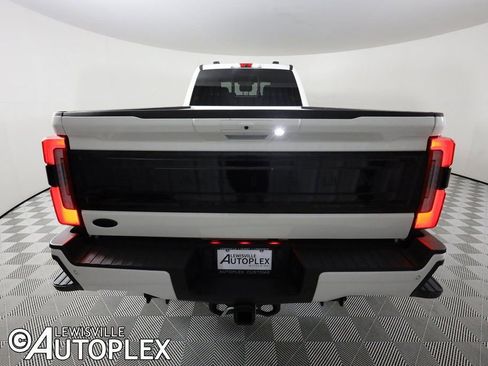 Used 2025 Ford F450 Platinum w/ Platinum Plus Package image 6