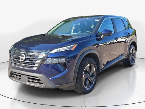 Used 2025 Nissan Rogue SV FWD image 10