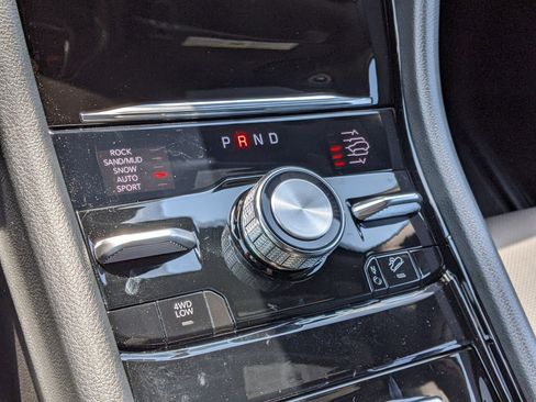 New 2025 Jeep Grand Cherokee Overland w/ Luxury Tech Group IV image 15