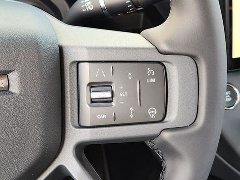 New 2026 Land Rover Defender 110 X-Dynamic SE AWD/4WD image 28