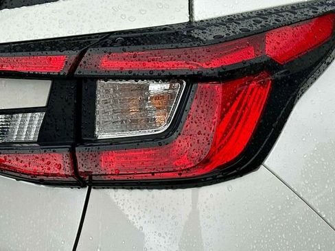 Certified 2024 Subaru Crosstrek 2.0i Premium image 32