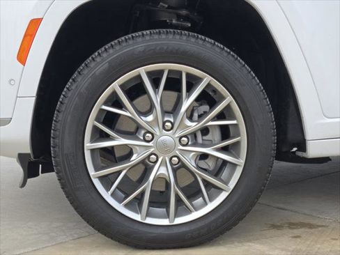 Certified 2025 Jeep Grand Cherokee L Summit image 14